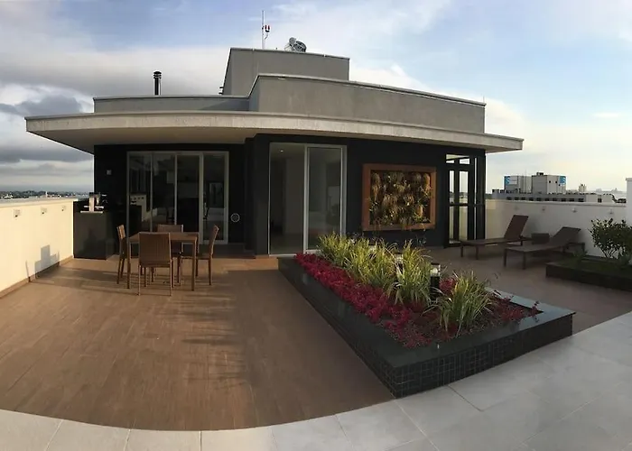 709- Apartamento Decorado Encantador, mobiliado, amplo, cozinha completa, Excelente localização no Rebouças